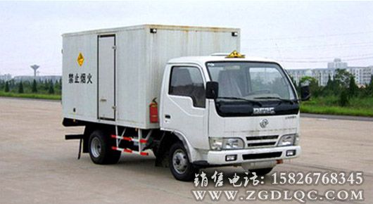 東風小霸王爆破器材運輸車