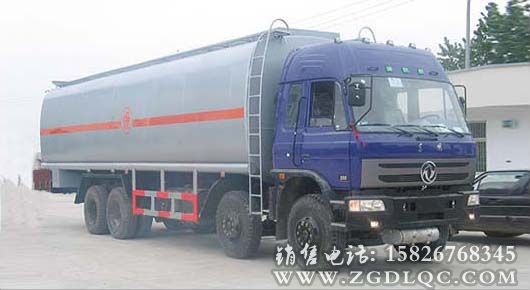 東風(fēng)前四后八加油車