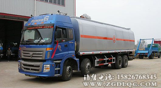 歐曼前四后八化工液體運(yùn)輸車