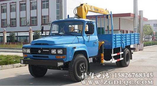 東風(fēng)尖頭隨車起重運(yùn)輸車