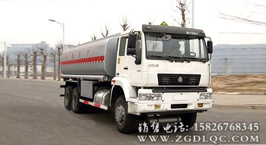 斯太爾后雙橋加油車(chē)
