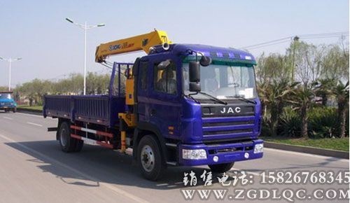 江淮隨車起重運輸車
