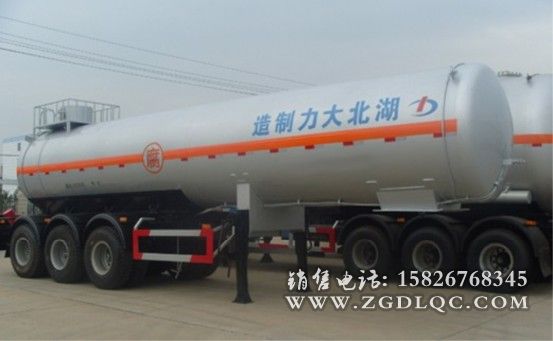 液化氣體運(yùn)輸半掛車
