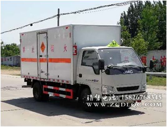 江鈴國(guó)五藍(lán)牌爆破車