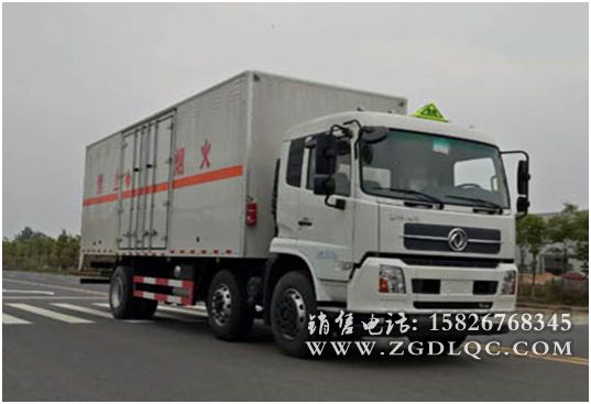 東風(fēng)小三軸防爆車