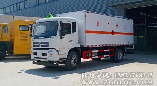 東風(fēng)天錦爆破器材運(yùn)輸車