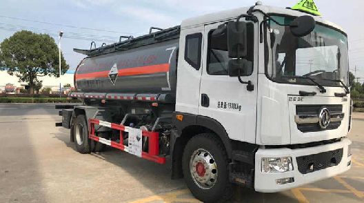 東風腐蝕性物品廂式運輸車