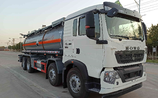 重汽車(chē)豪沃腐蝕性物品罐式運(yùn)輸車(chē)