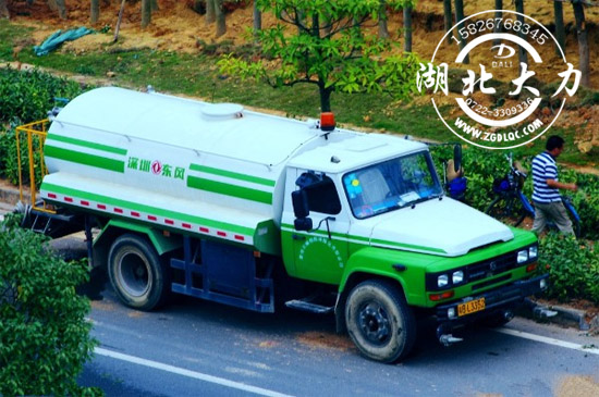 灑水車圖片 灑水車圖片