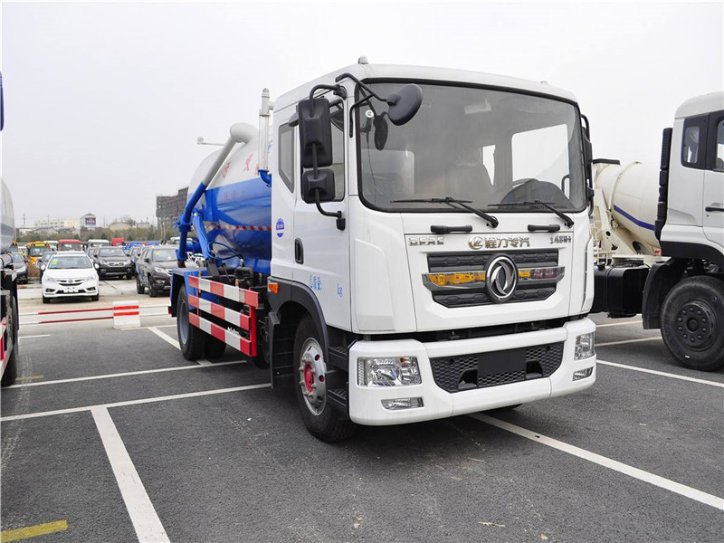 東風(fēng)D9清洗吸污車 東風(fēng)D9清洗吸污車