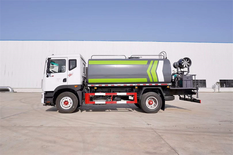 東風(fēng)D9灑水車 東風(fēng)D9灑水車