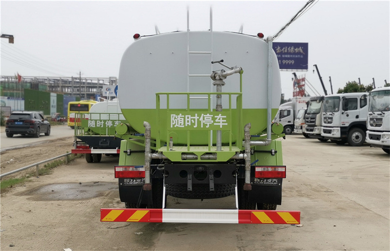 東風(fēng)D9灑水車 東風(fēng)D9灑水車