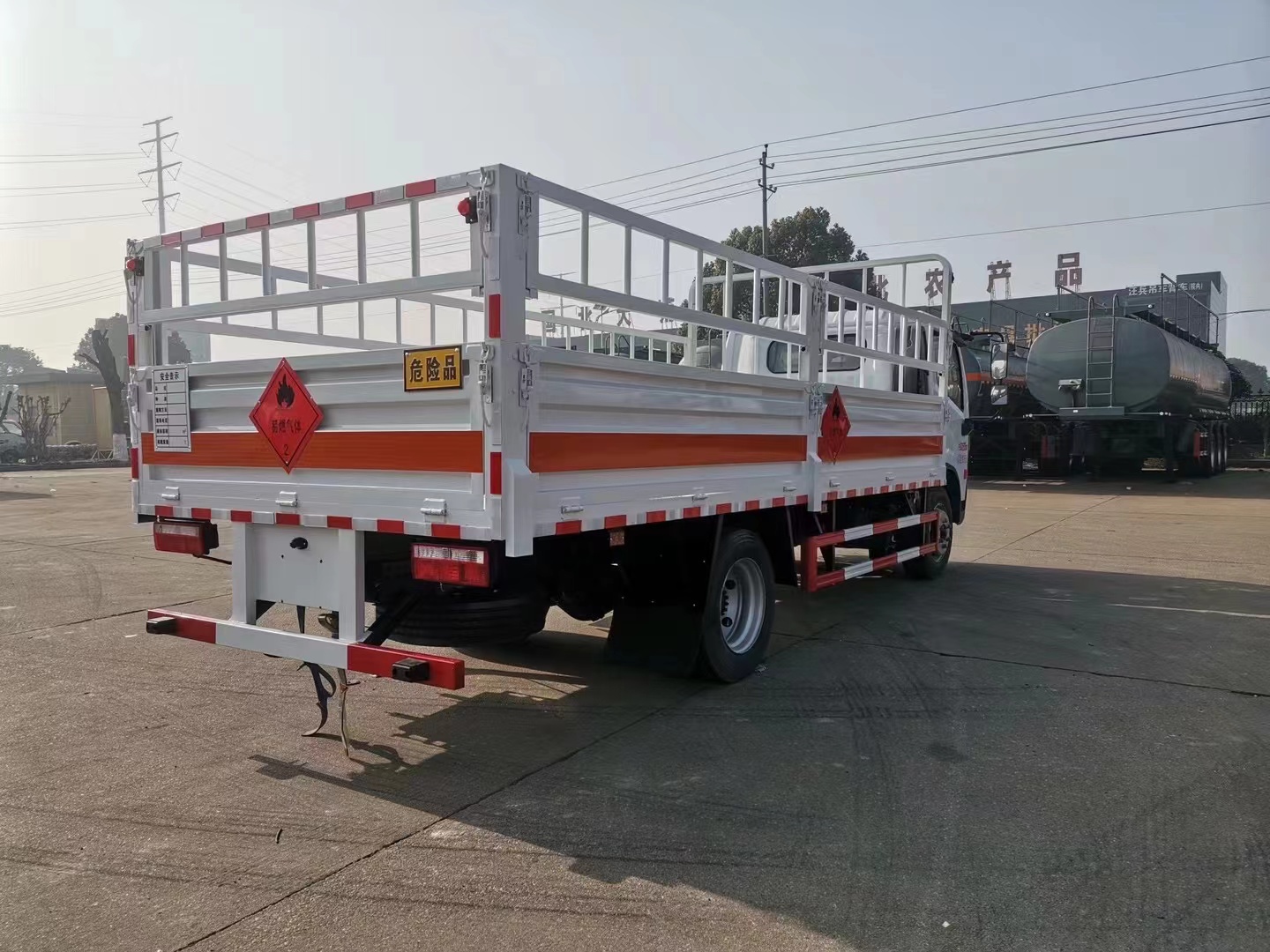 東風多利卡D7款氣瓶運輸車 東風多利卡D7款氣瓶運輸車