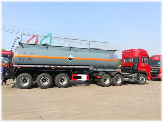 硫酸半掛車外觀展示 硫酸半掛車外觀展示