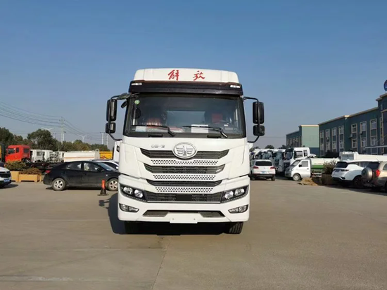 解放前四后六供液車 解放前四后六供液車