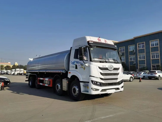 解放前四后六供液車 解放前四后六供液車