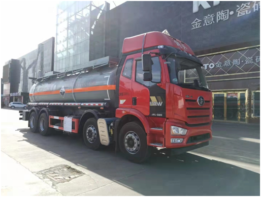 解放前四后八腐蝕性物品罐式運(yùn)輸車 解放前四后八腐蝕性物品罐式運(yùn)輸車