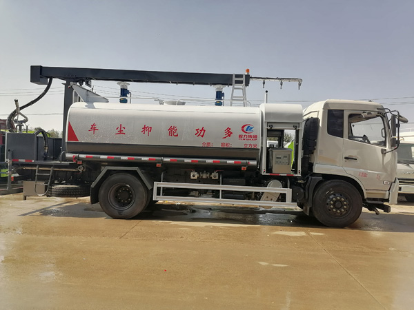 多功能抑塵車 多功能抑塵車