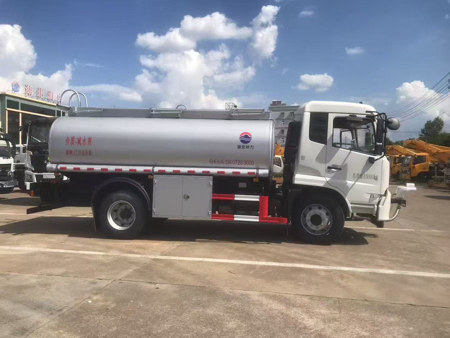 東風天錦運水車 東風天錦運水車